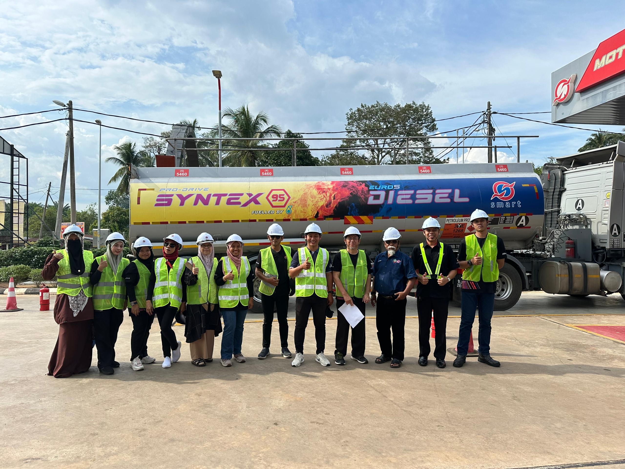 Latihan praktikal pengusaha stesen SMART